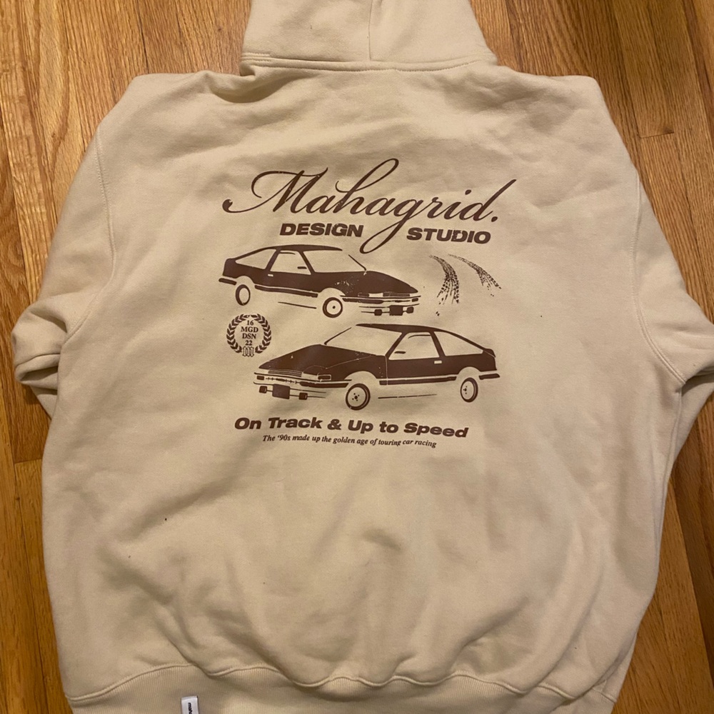 Mahagrid Studios Men’s Cream Graphic hoodie